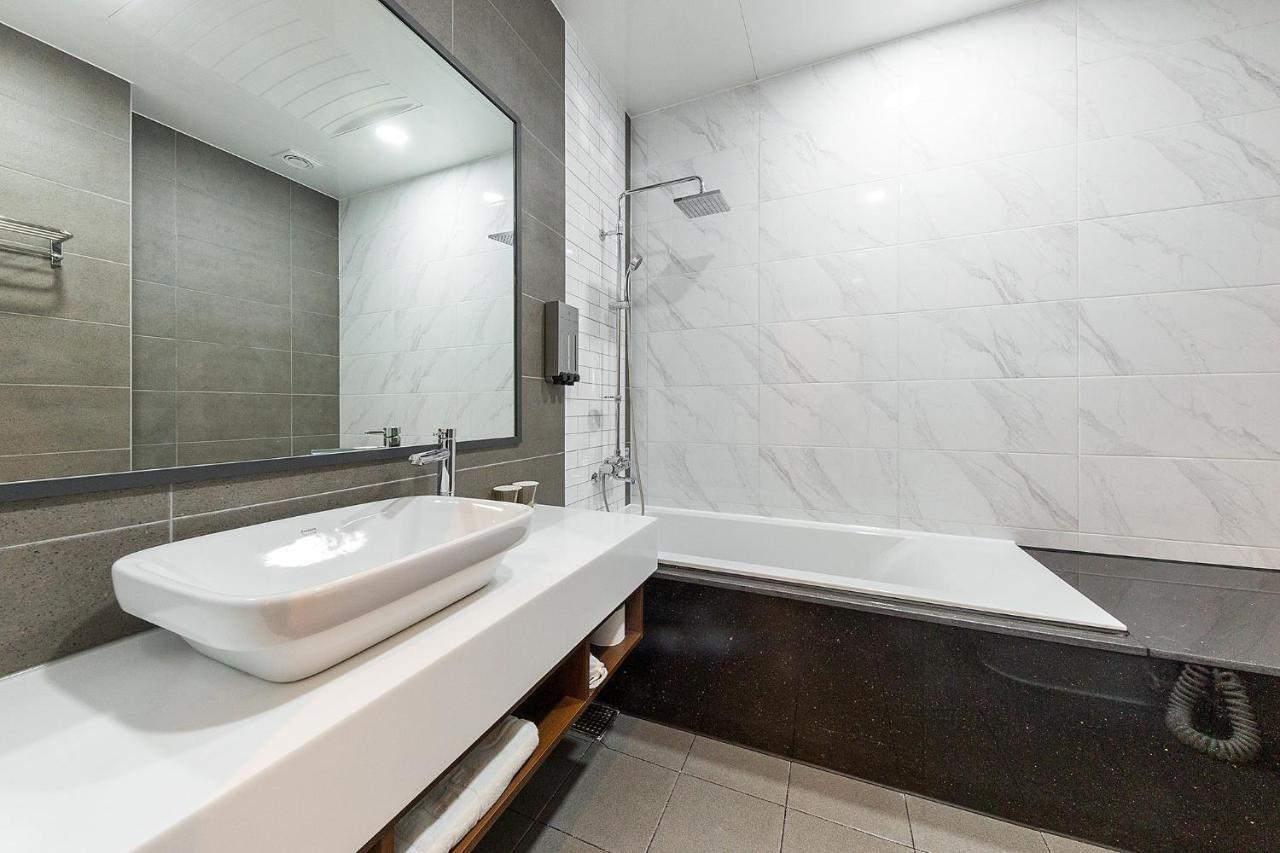 Hotel Demer Мокпо Екстериор снимка
