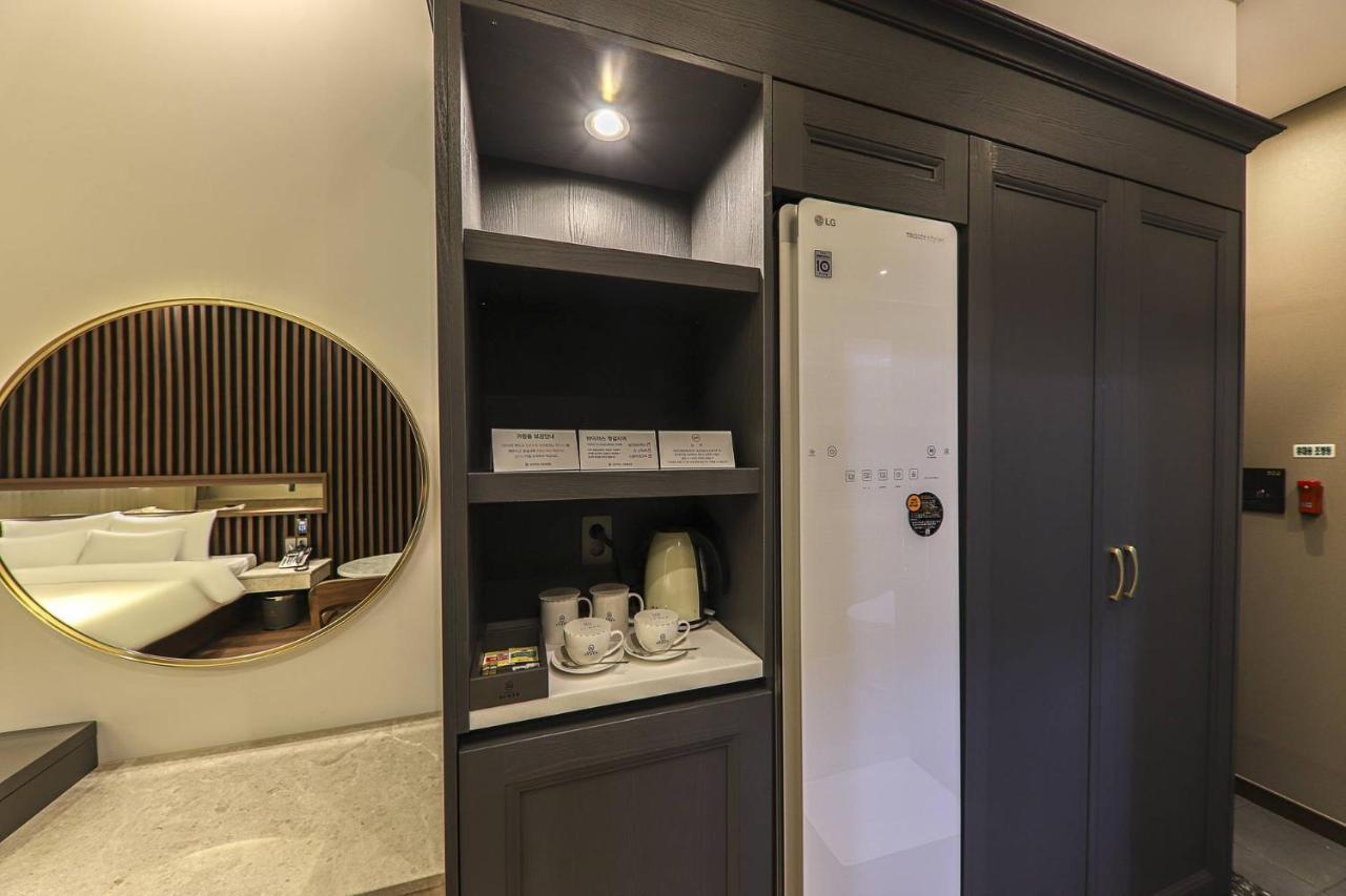 Hotel Demer Мокпо Екстериор снимка