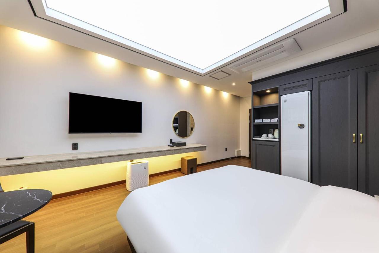 Hotel Demer Мокпо Екстериор снимка
