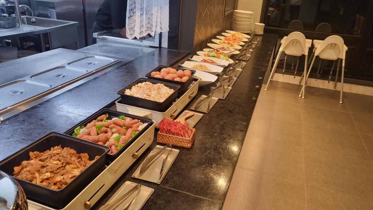 Hotel Demer Мокпо Екстериор снимка
