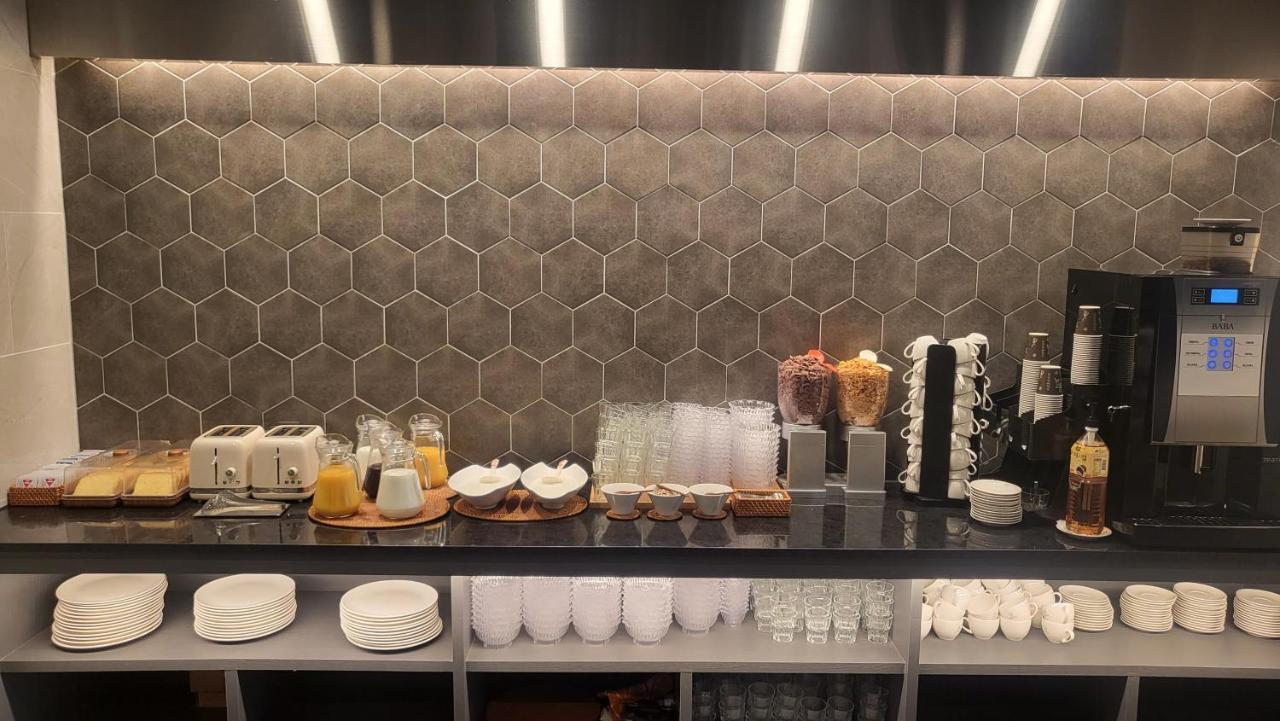 Hotel Demer Мокпо Екстериор снимка