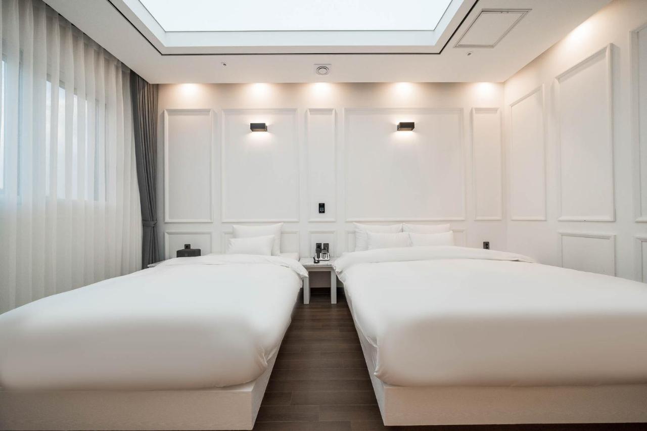 Hotel Demer Мокпо Екстериор снимка
