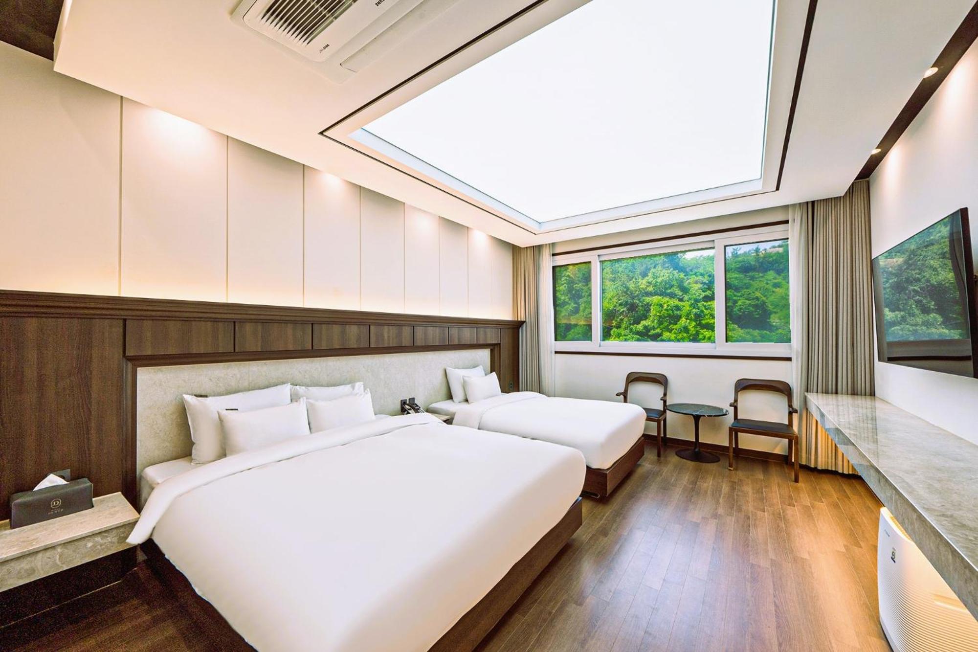 Hotel Demer Мокпо Екстериор снимка